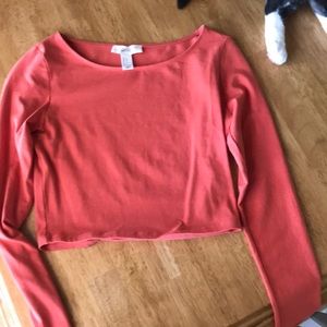 Long sleeve crop